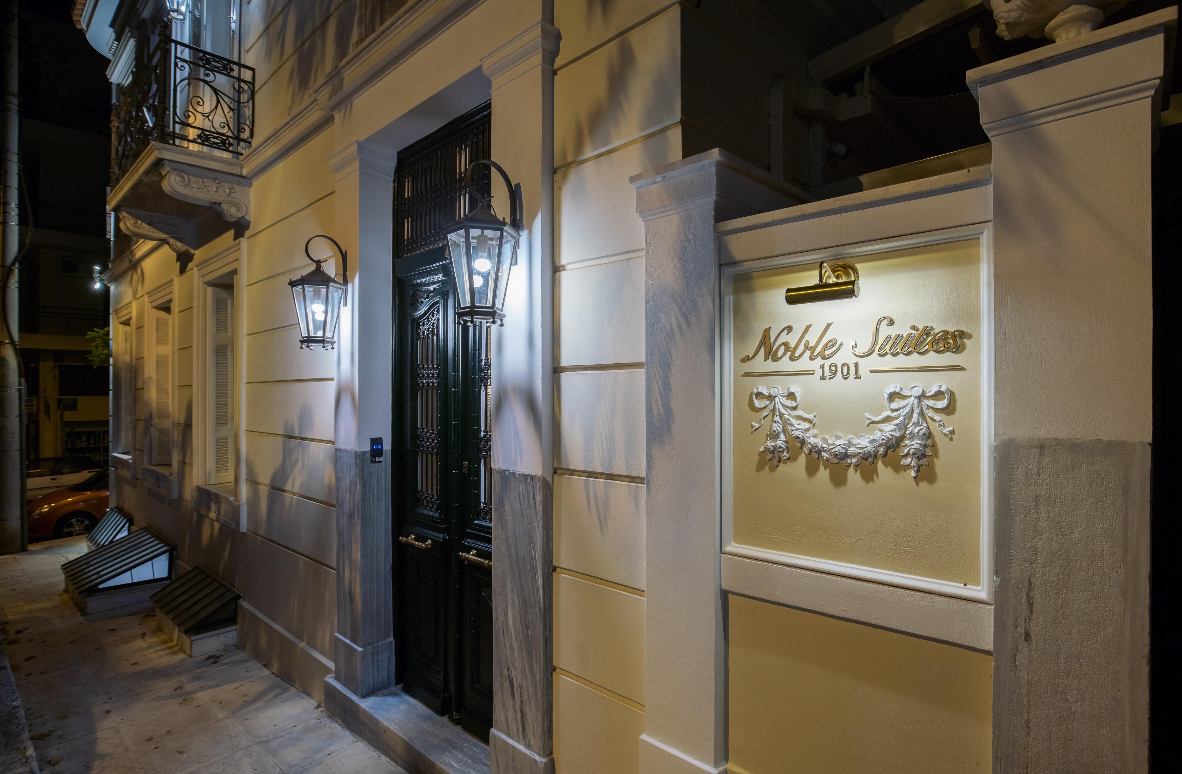 Noble Suites Атина Екстериор снимка