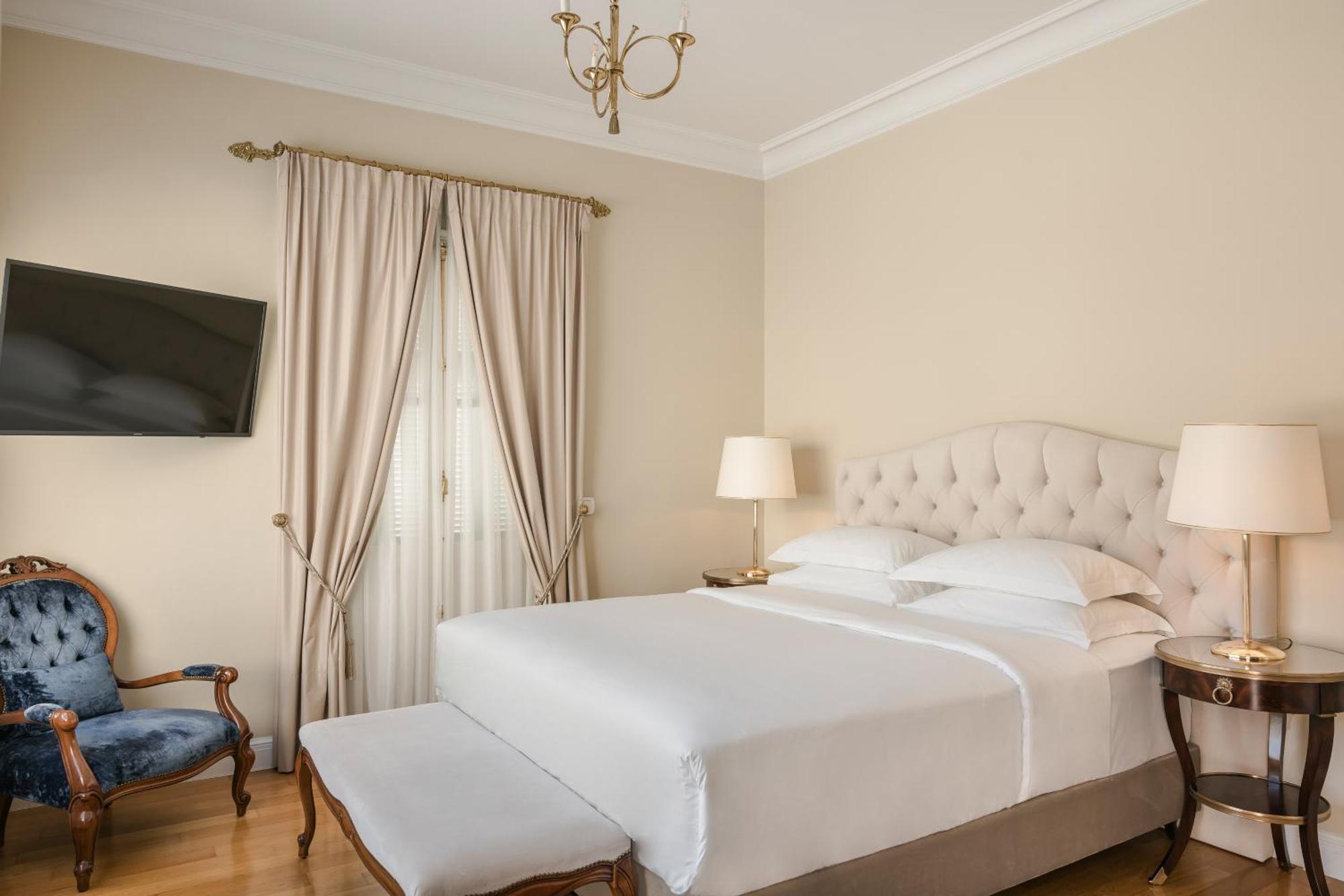 Noble Suites Атина Екстериор снимка