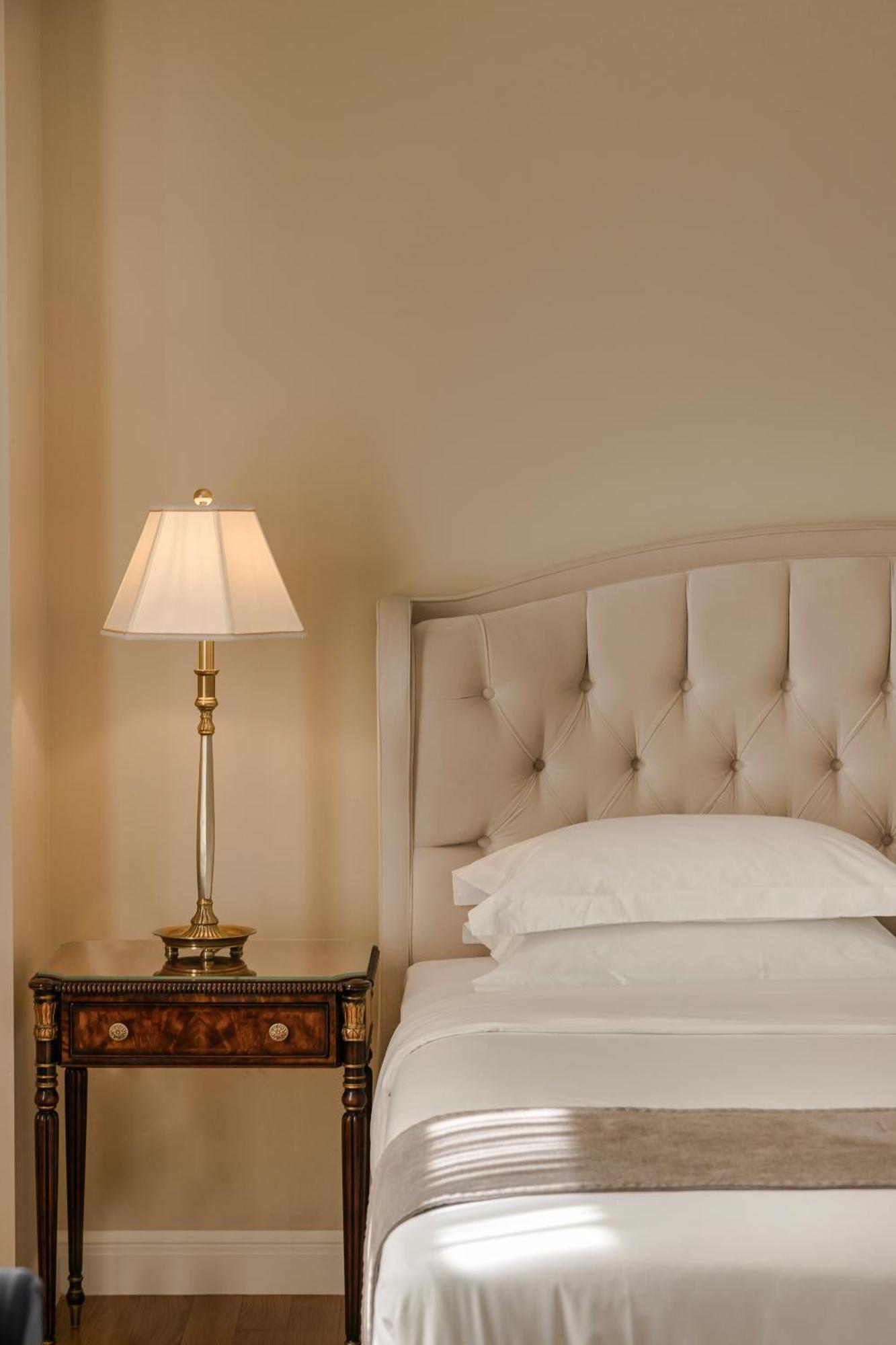 Noble Suites Атина Екстериор снимка