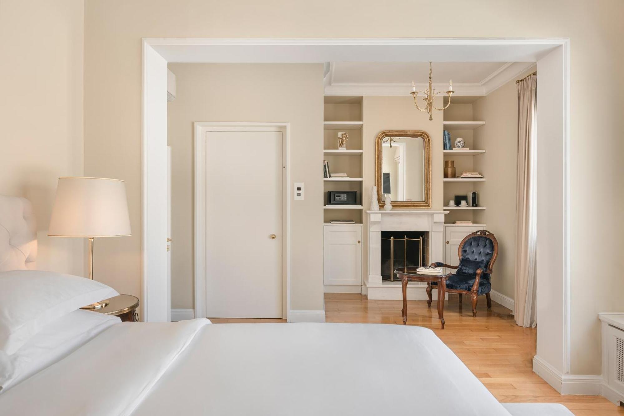 Noble Suites Атина Екстериор снимка