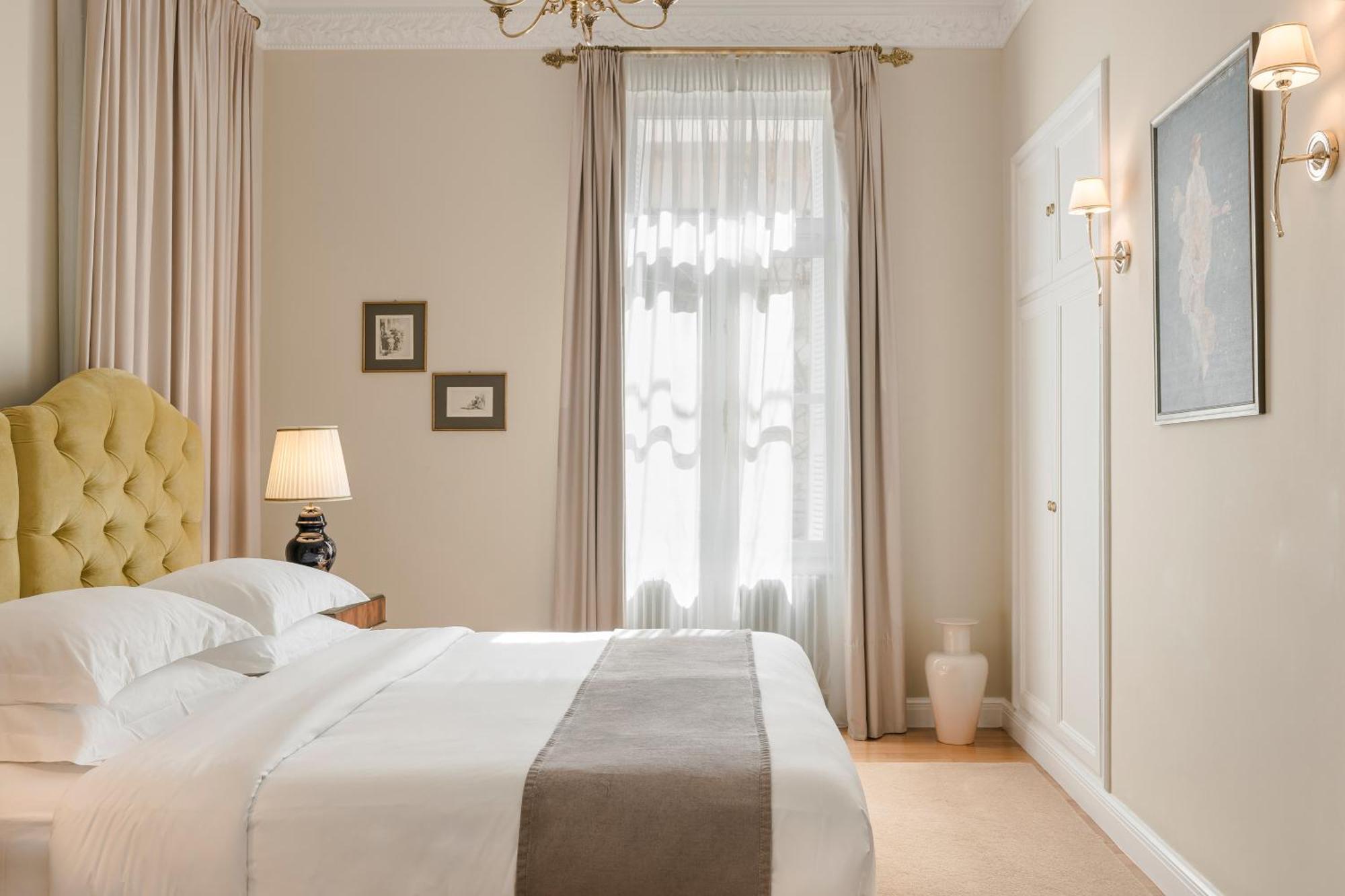 Noble Suites Атина Екстериор снимка