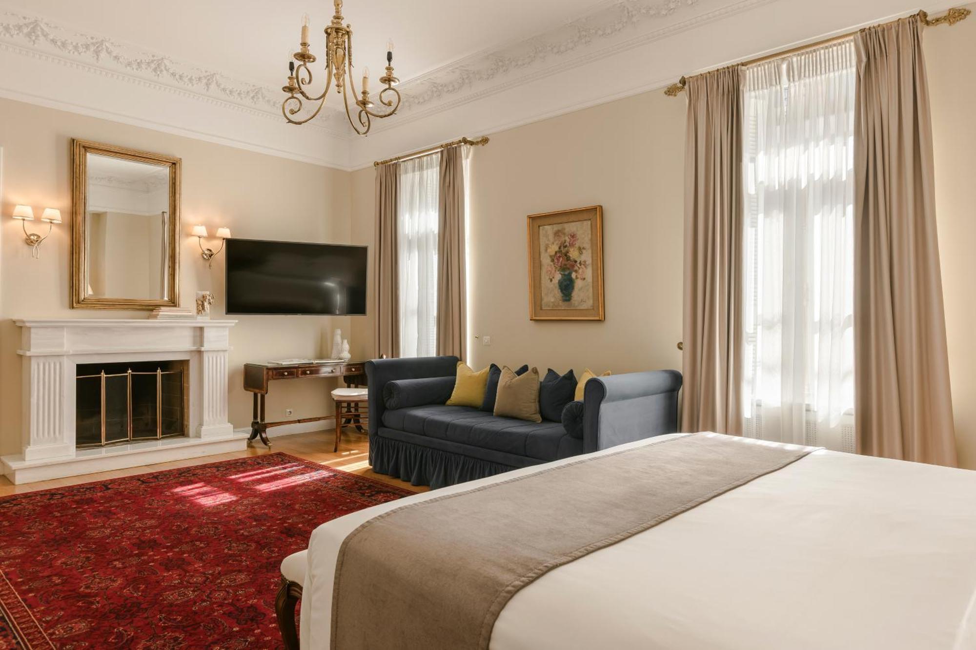 Noble Suites Атина Екстериор снимка