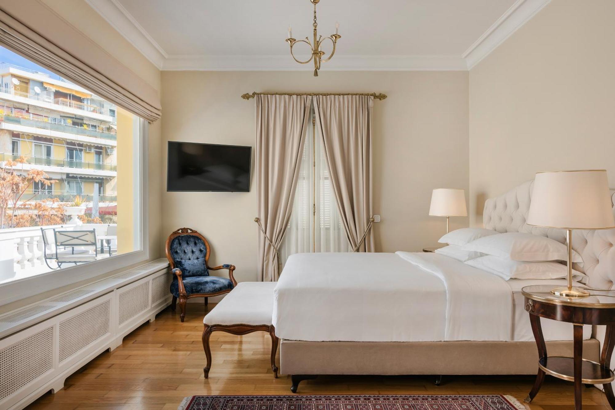 Noble Suites Атина Екстериор снимка