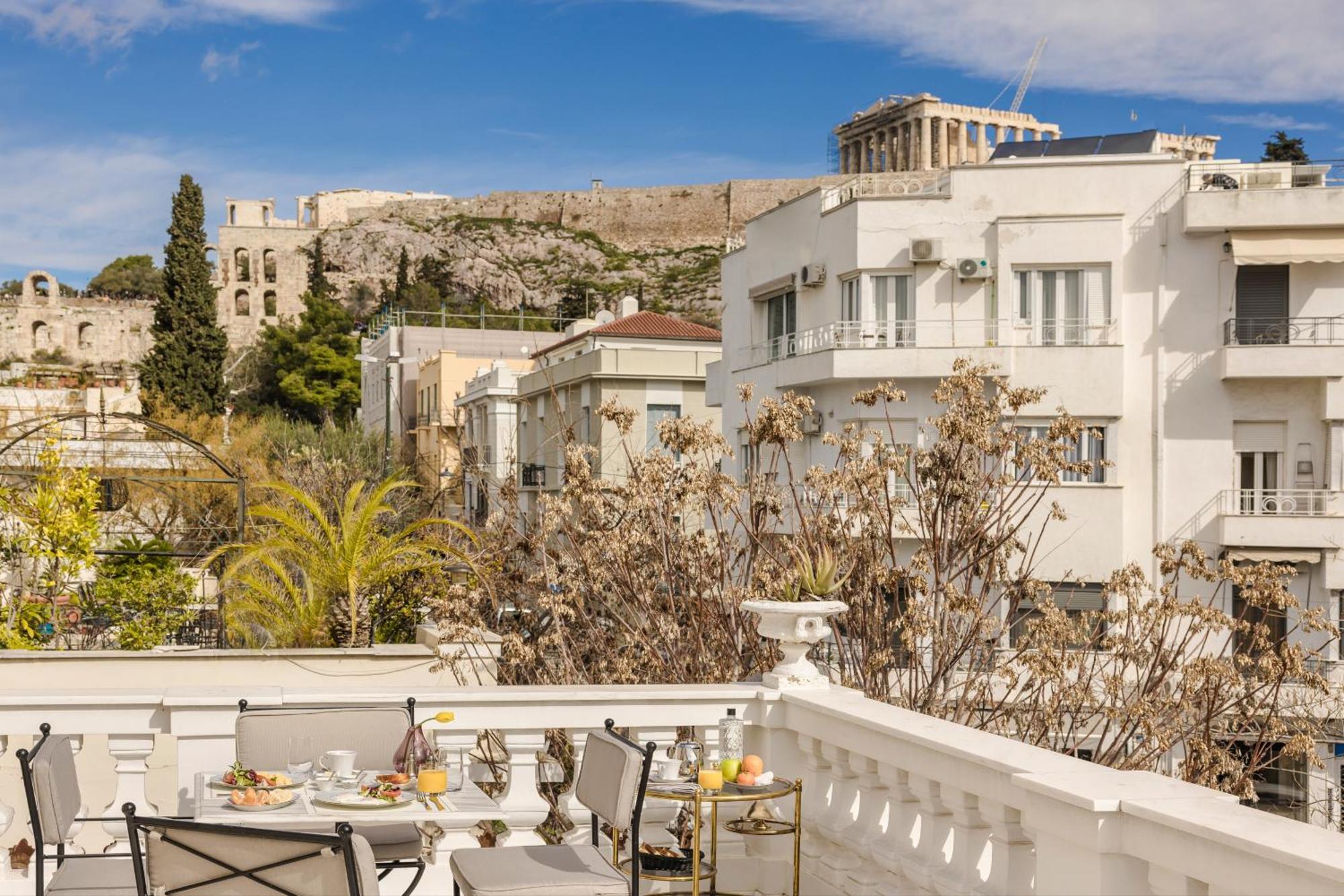 Noble Suites Атина Екстериор снимка
