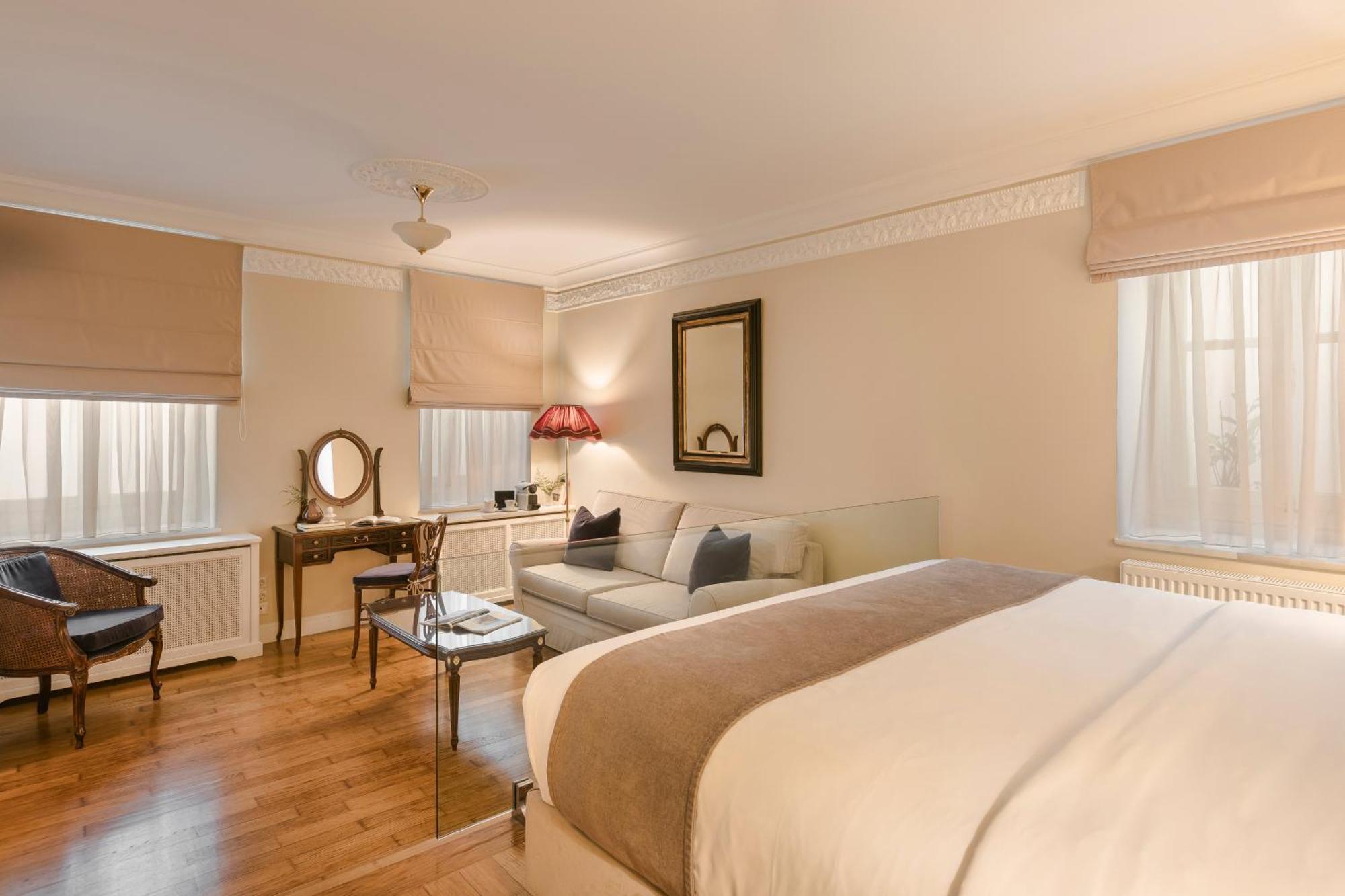 Noble Suites Атина Екстериор снимка