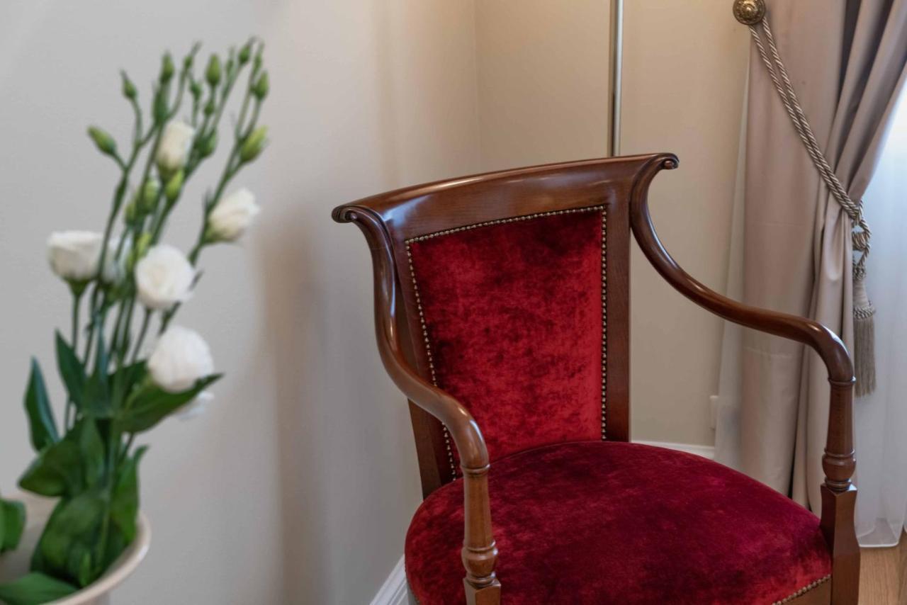 Noble Suites Атина Екстериор снимка